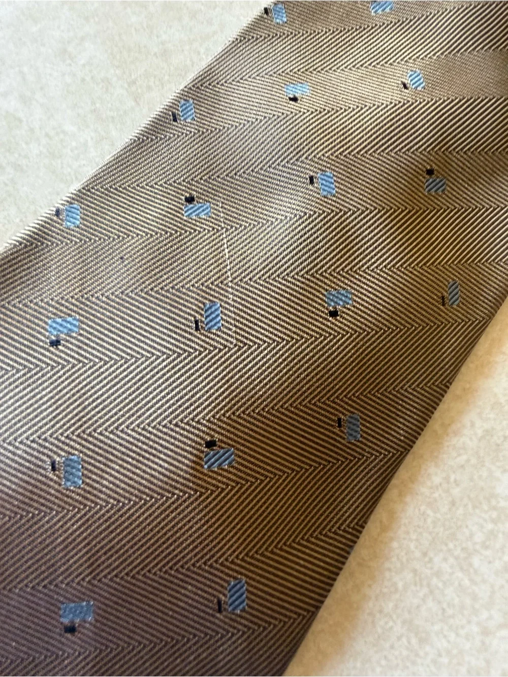 Bugatchi Uomo Men’s 100% Silk Tie Gray Blue Herringbone Made Italy NWT